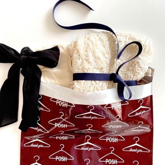 20- 10x13 Posh Hanger Poly Mailers - Picture 3 of 5